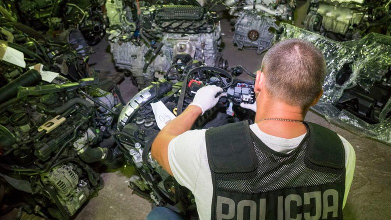 Dziupla samochodowa Siedlce. Policja2