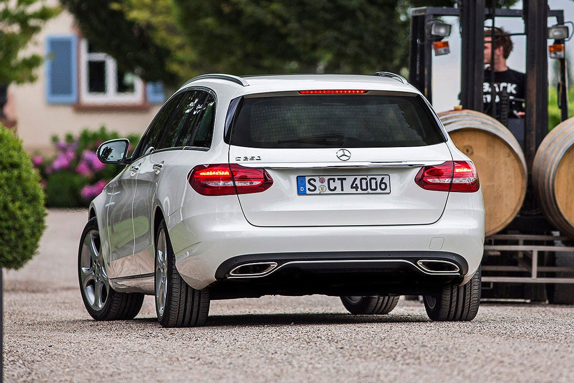 Jak jeździ Mercedes klasy C w wersji kombi?