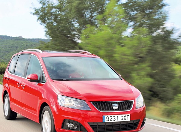 Czym różni się Seat Alhambra?