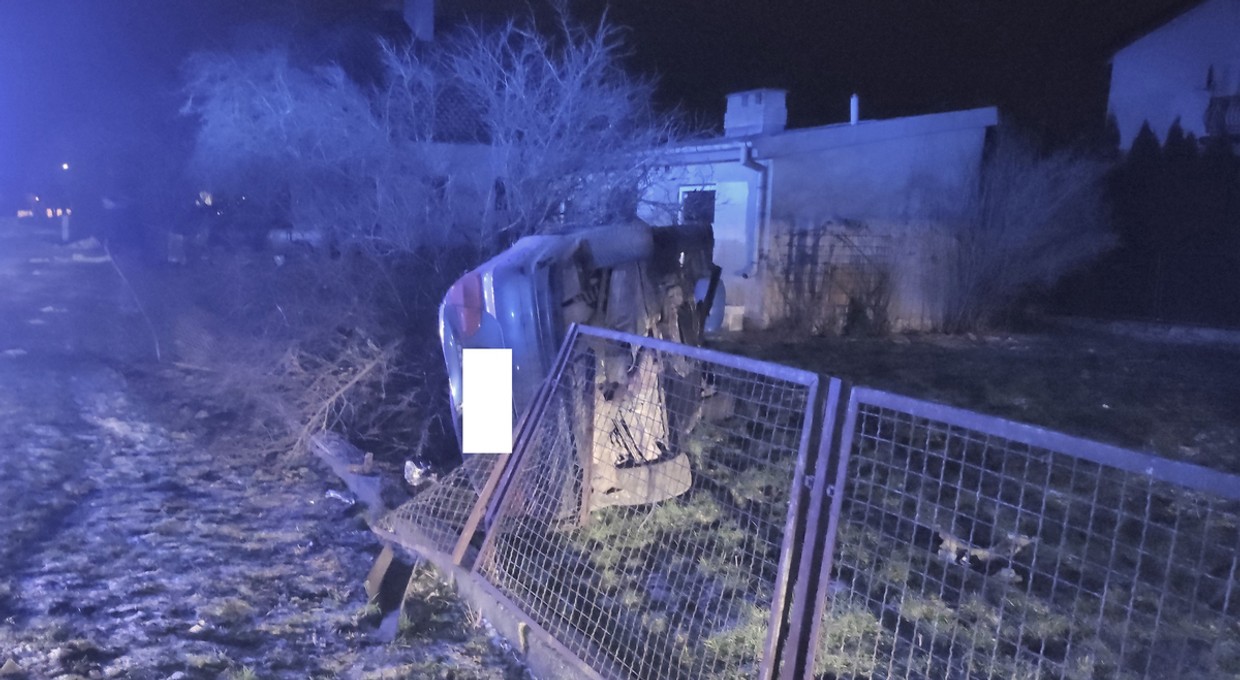 Kierowca BMW wjechał w płot i się zaczęło. Jego kartoteka szybko się zapełniła