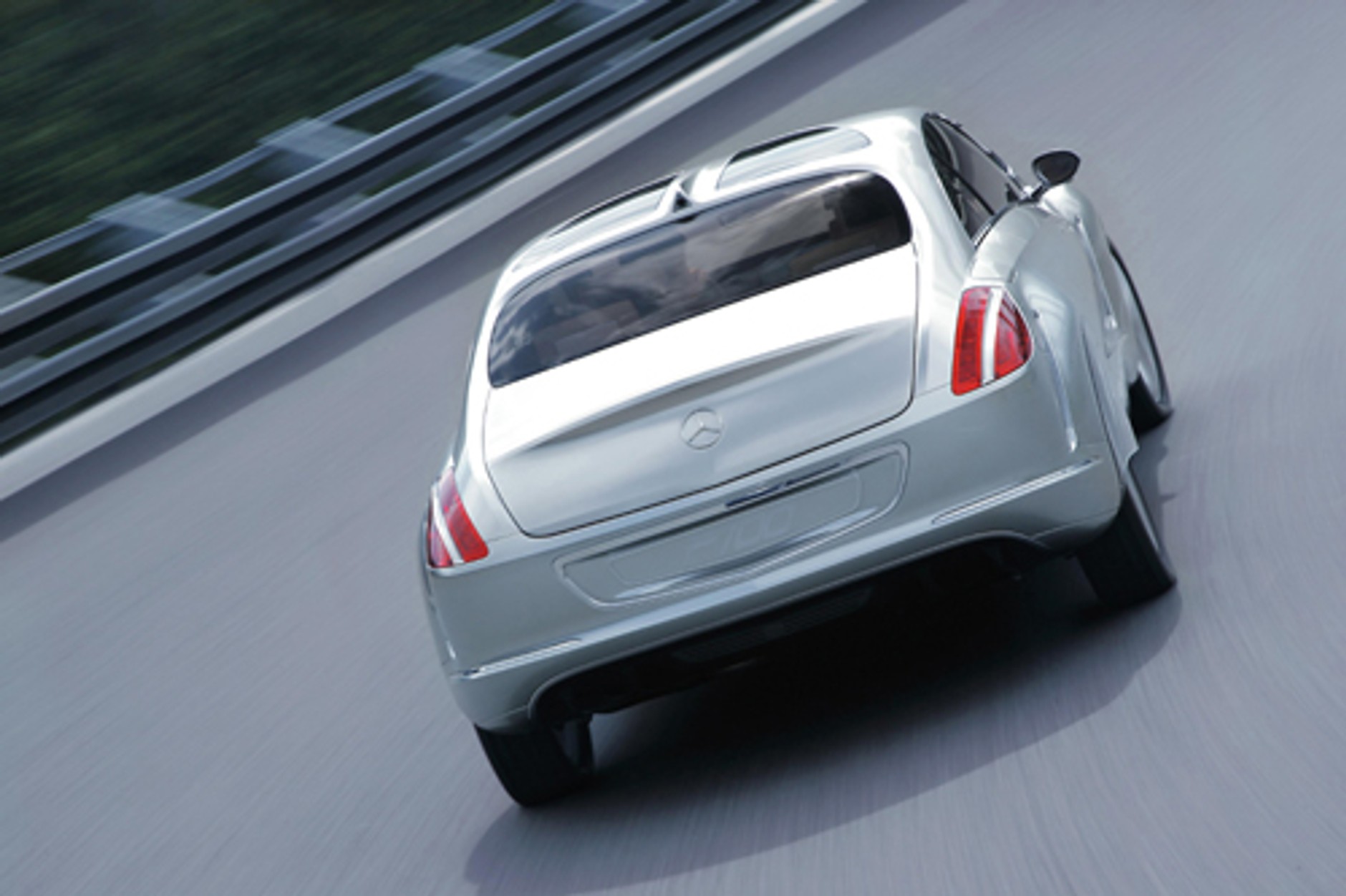 Mercedes F 700 - Jazda w przyszłość