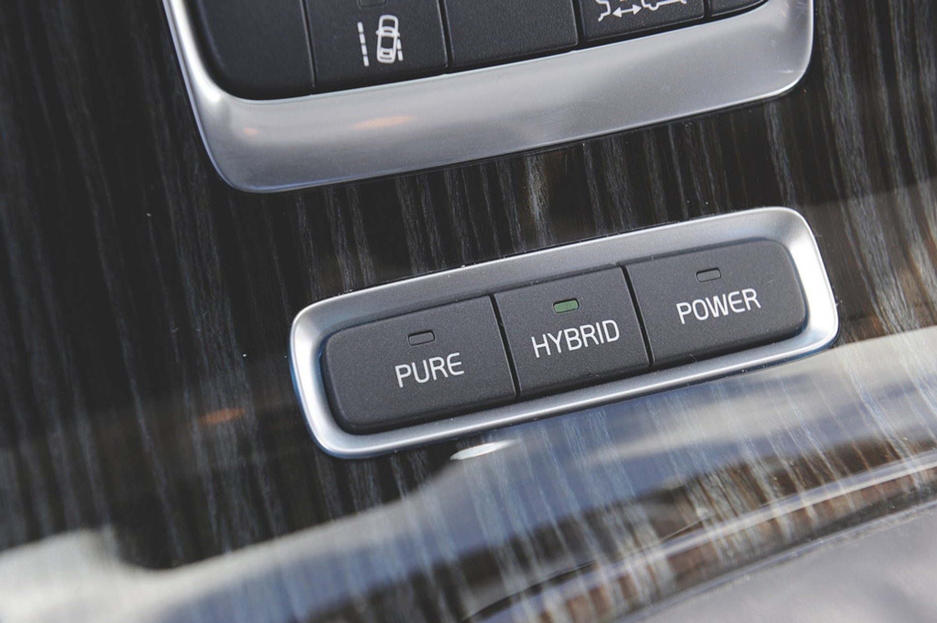 Volvo V60 D6 plug-in-hybrid: świetny design, mocny silnik