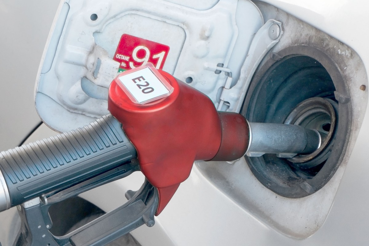 Paliwo E20 niedługo na stacjach. Niemcy już je forsują w Komisji Europejskiej