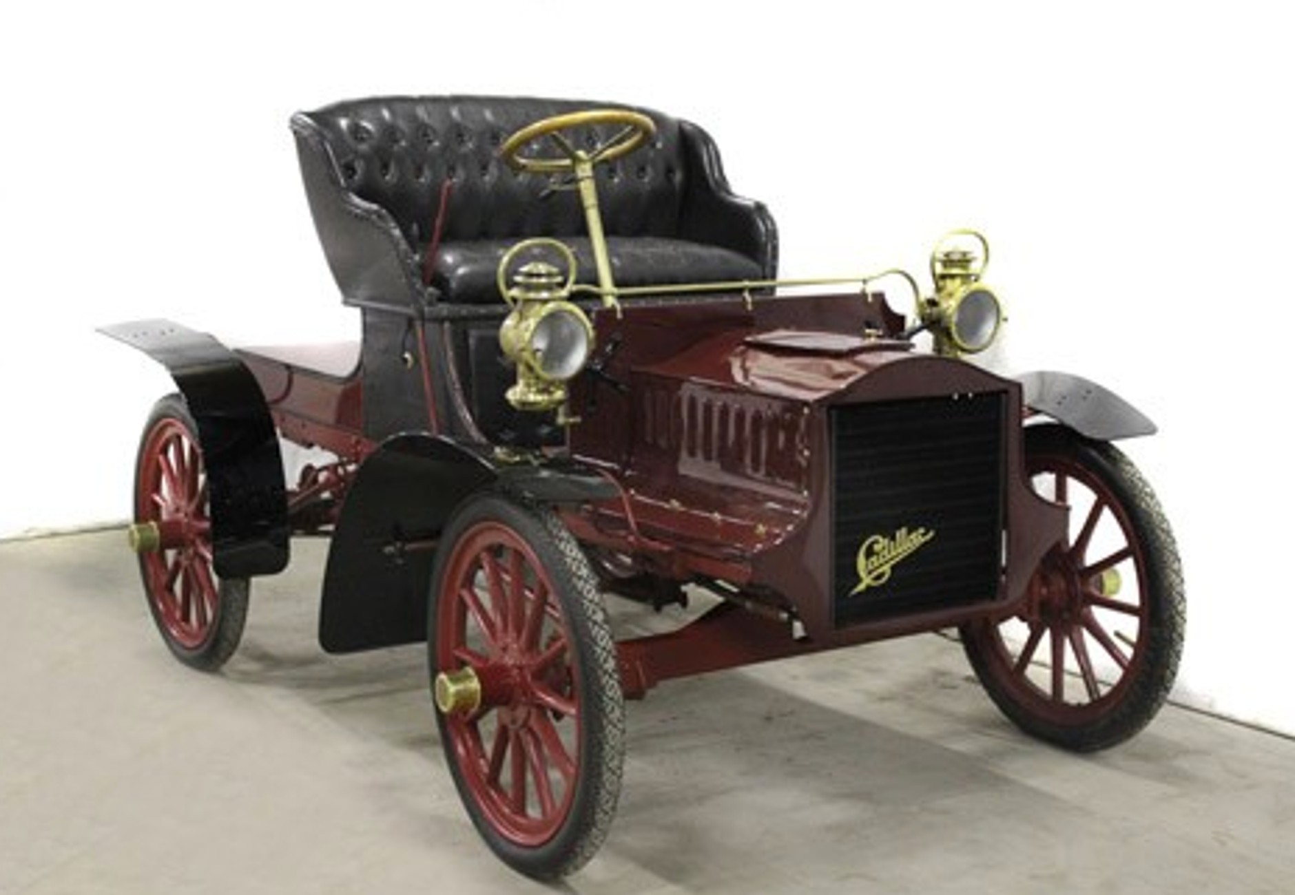 Cadillaki na aukcji COYS