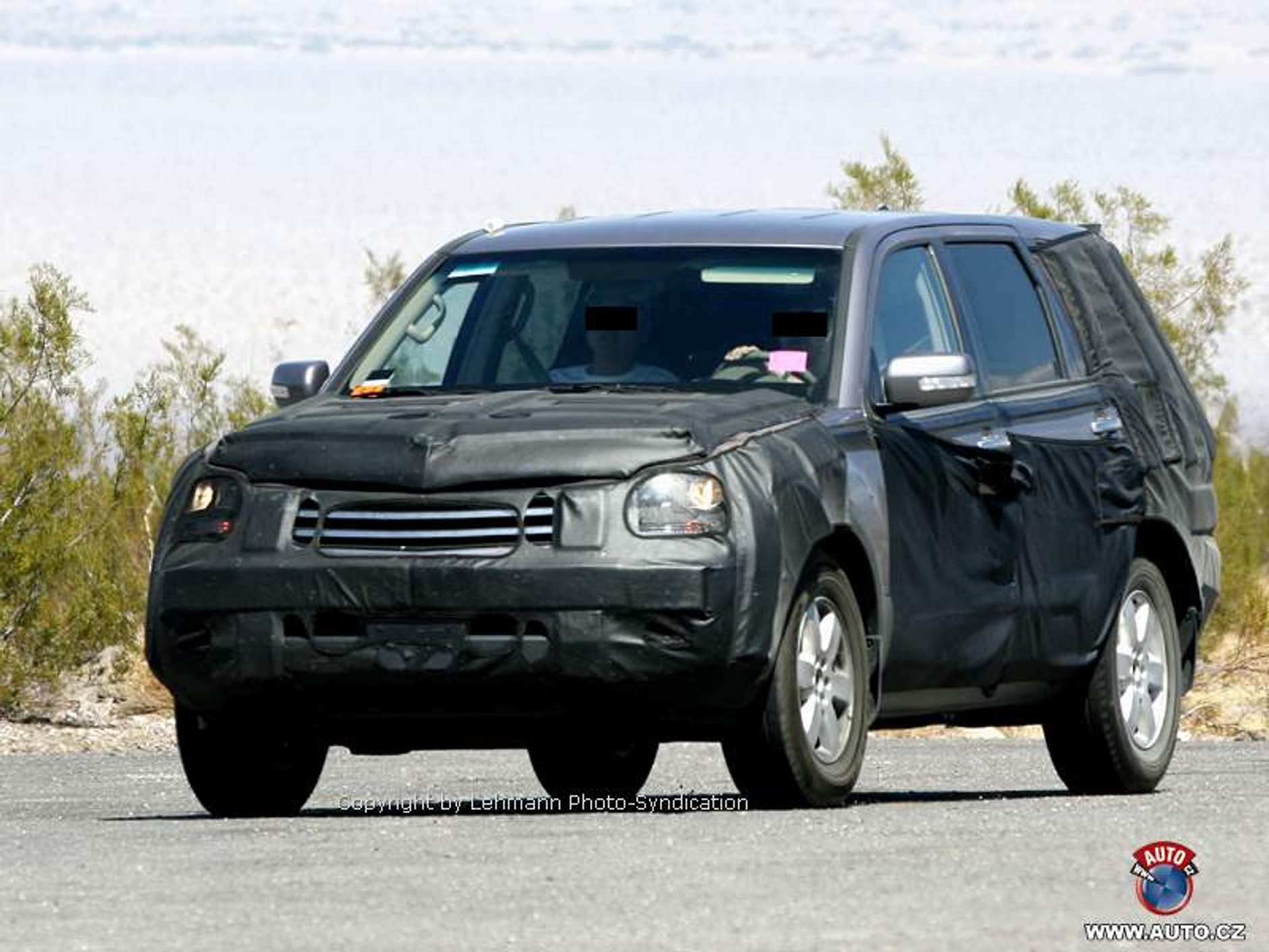 Zdjęcia szpiegowskie: SUV Hyundai/Kia z silnikiem V8