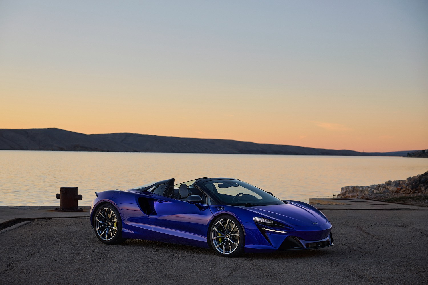 McLaren Artura Spider