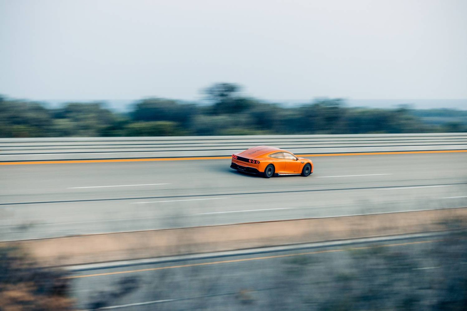 CONCEPT AMG GT XX na torze Nardo