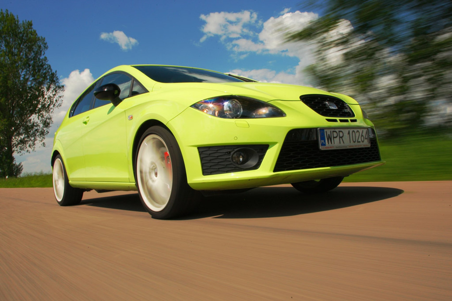 Seat Leon Cupra R: uwodzi wyglądem i zachwyca osiągami