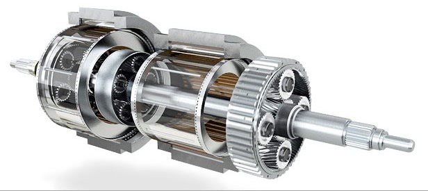 Silnik elektryczny jest znacznie mniejszy, niż spalinowy