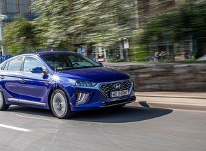 Hyundai Ioniq Hybrid - ta hybryda nie męczy podczas jazdy