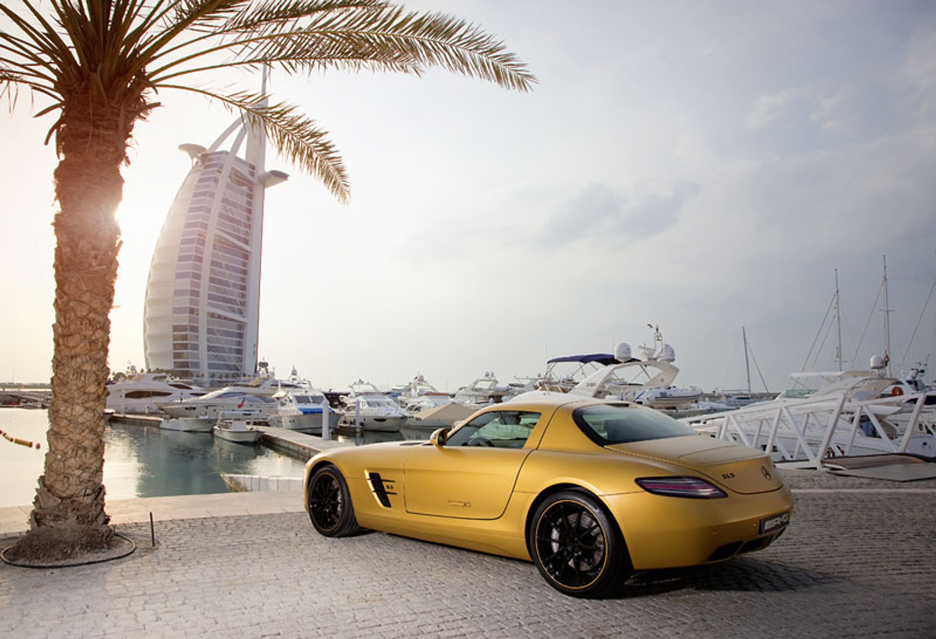 Mercedes-Benz SLS AMG i G 55 AMG Edition 79: złote i srebrne gwiazdy w Dubaju