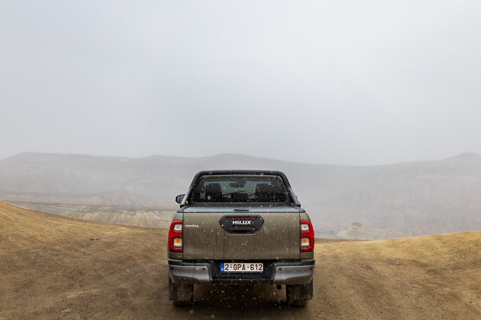Toyota Hilux MHEV