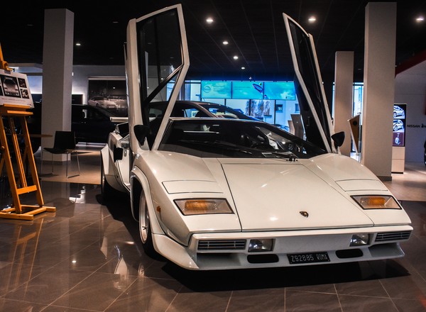 Słynne Lamborghini Countach do obejrzenia w salonie w Radomiu