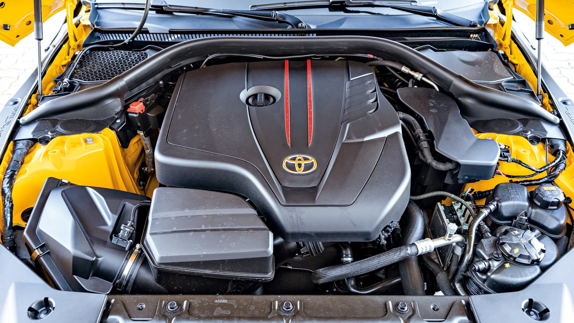 Toyota Supra GR 2.0 - silnik