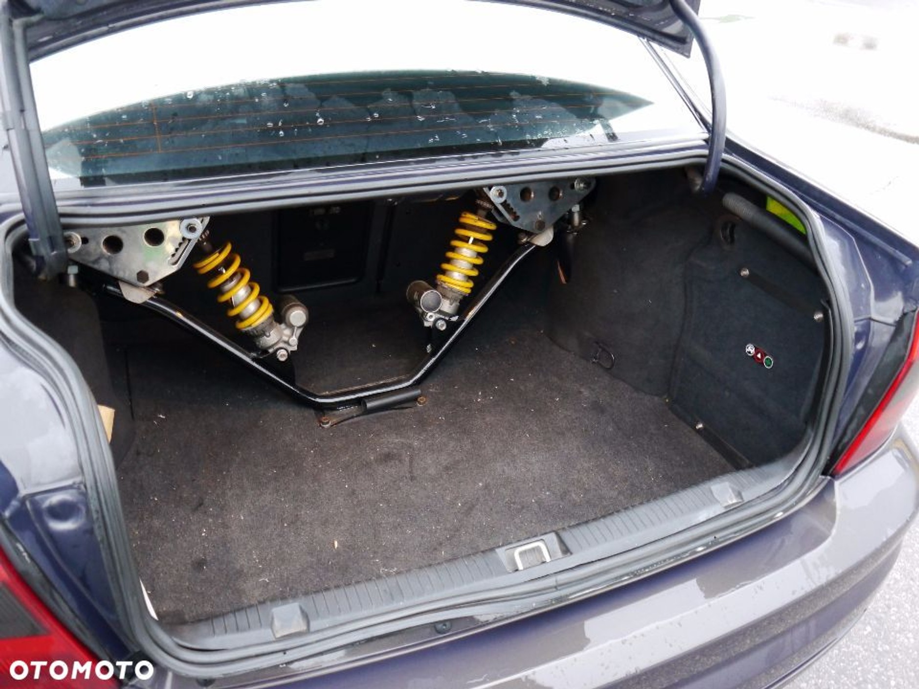 Ciekawostka z ogłoszenia: Opel Vectra z napędem na tył