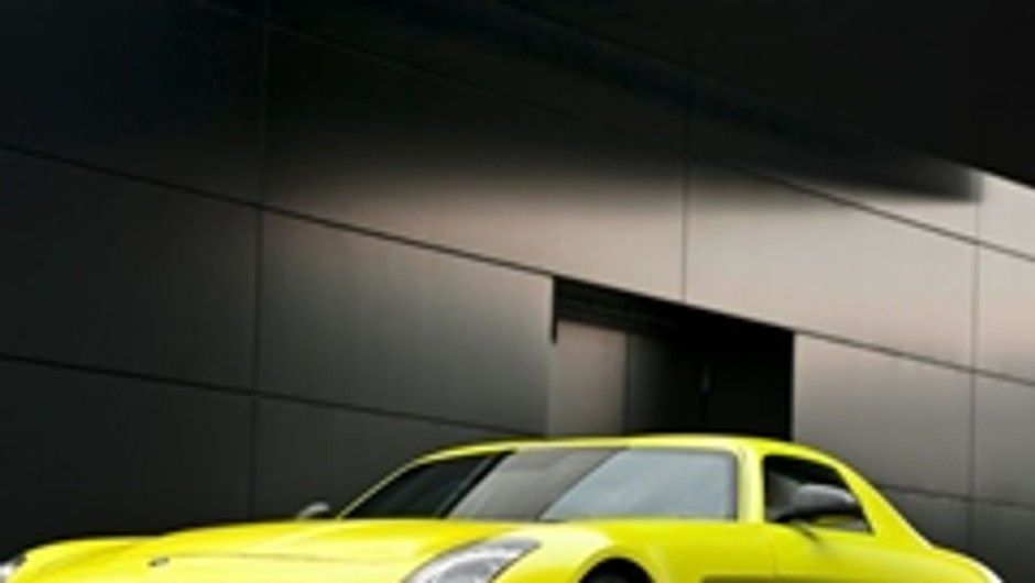 Mercedes SLS AMG E-Cell ma cztery silniki i dwie skrzynie biegów