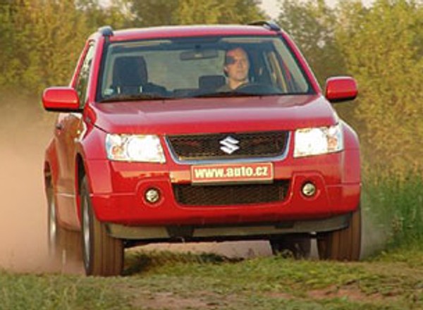 Suzuki Grand Vitara 3D 1,6 - twardy maluch