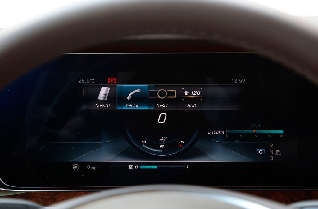 Mercedes E 220d - czy jest wystarczająco inteligenty na nasze drogi?