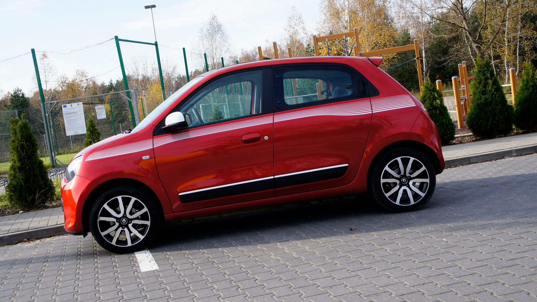 Niby Smart, a tak wiele w nim Twingo!