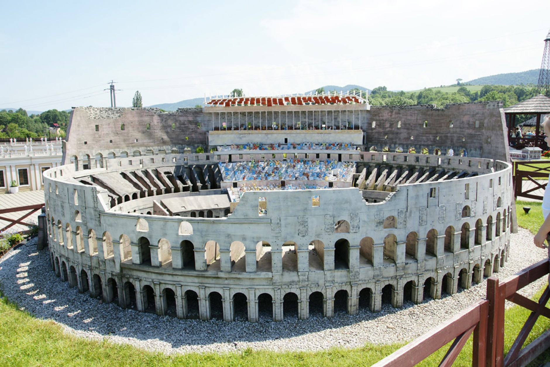 Rodzinne podróże z Fordem: Grand C-Max zawiózł nas do Mirowa