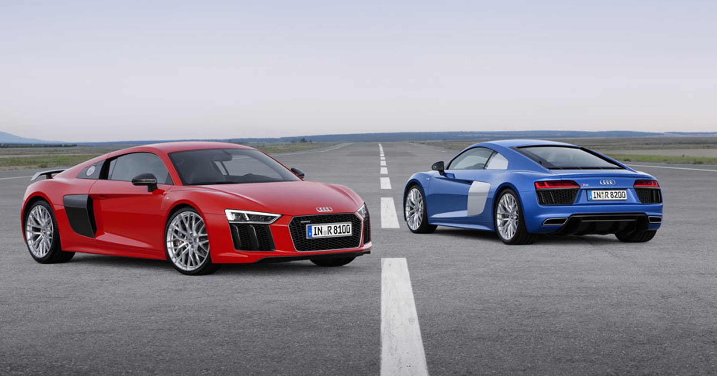 Audi R8 - Tańszy brat Lambo