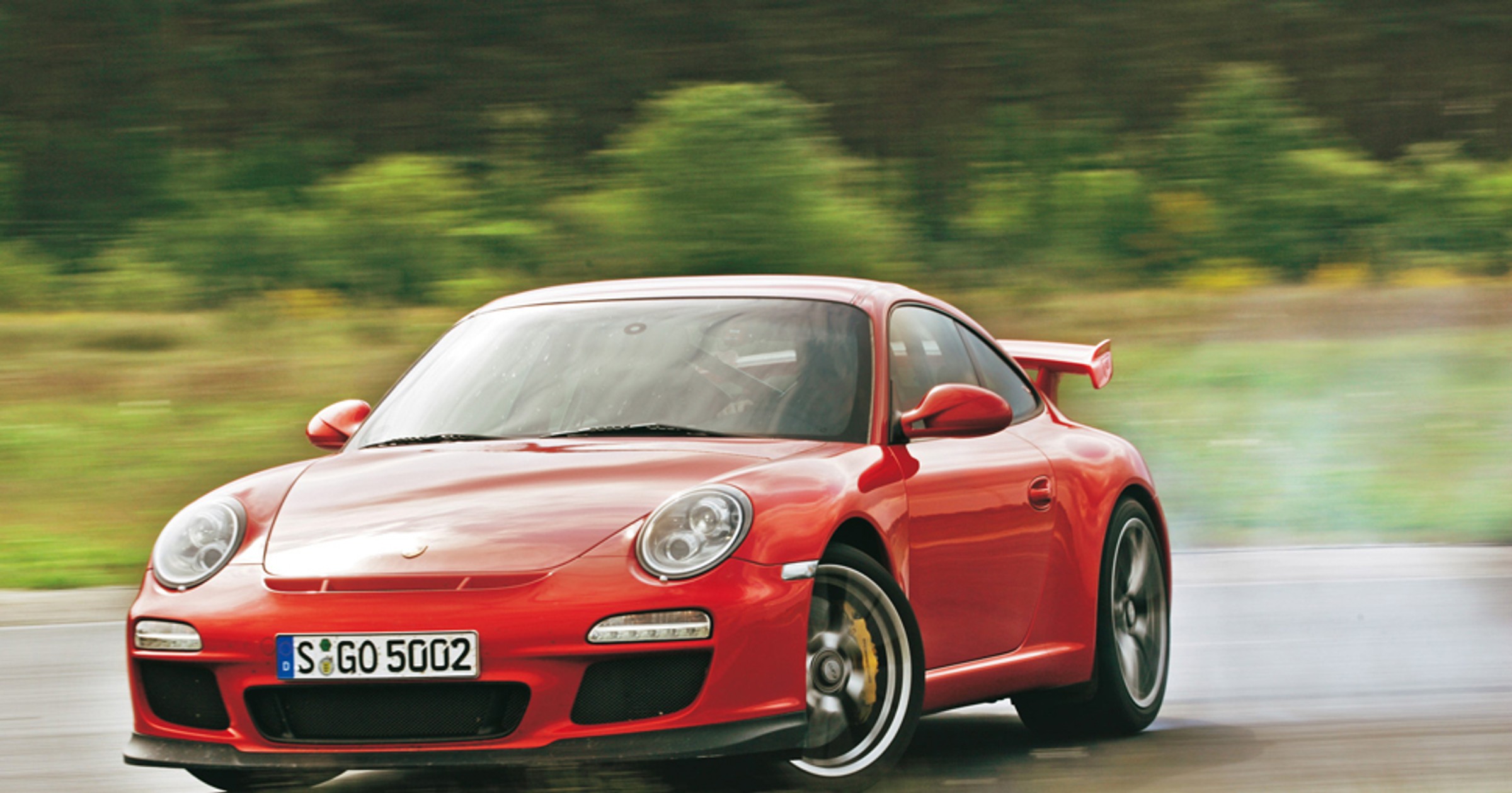 Porsche 911 GT3 - Porsche na czerwonym polu