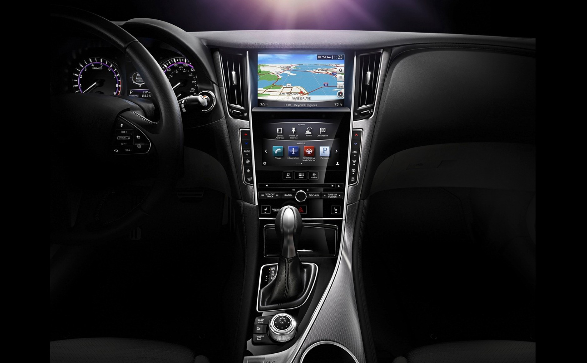 Infiniti Q50 w pełnej okazałości