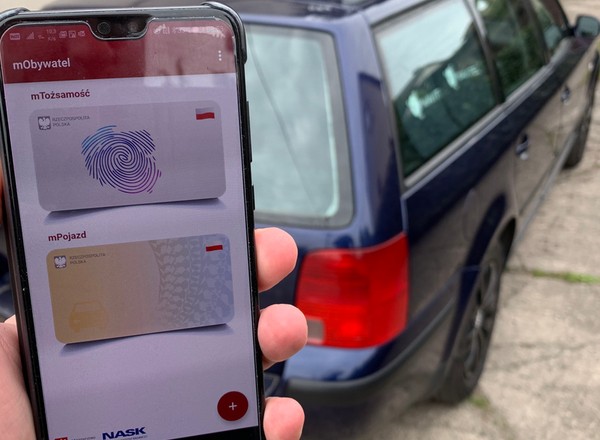 Funkcja mStłuczka jeszcze w 2024 r. w mObywatelu. A to nie jest jedyna dobra wiadomość