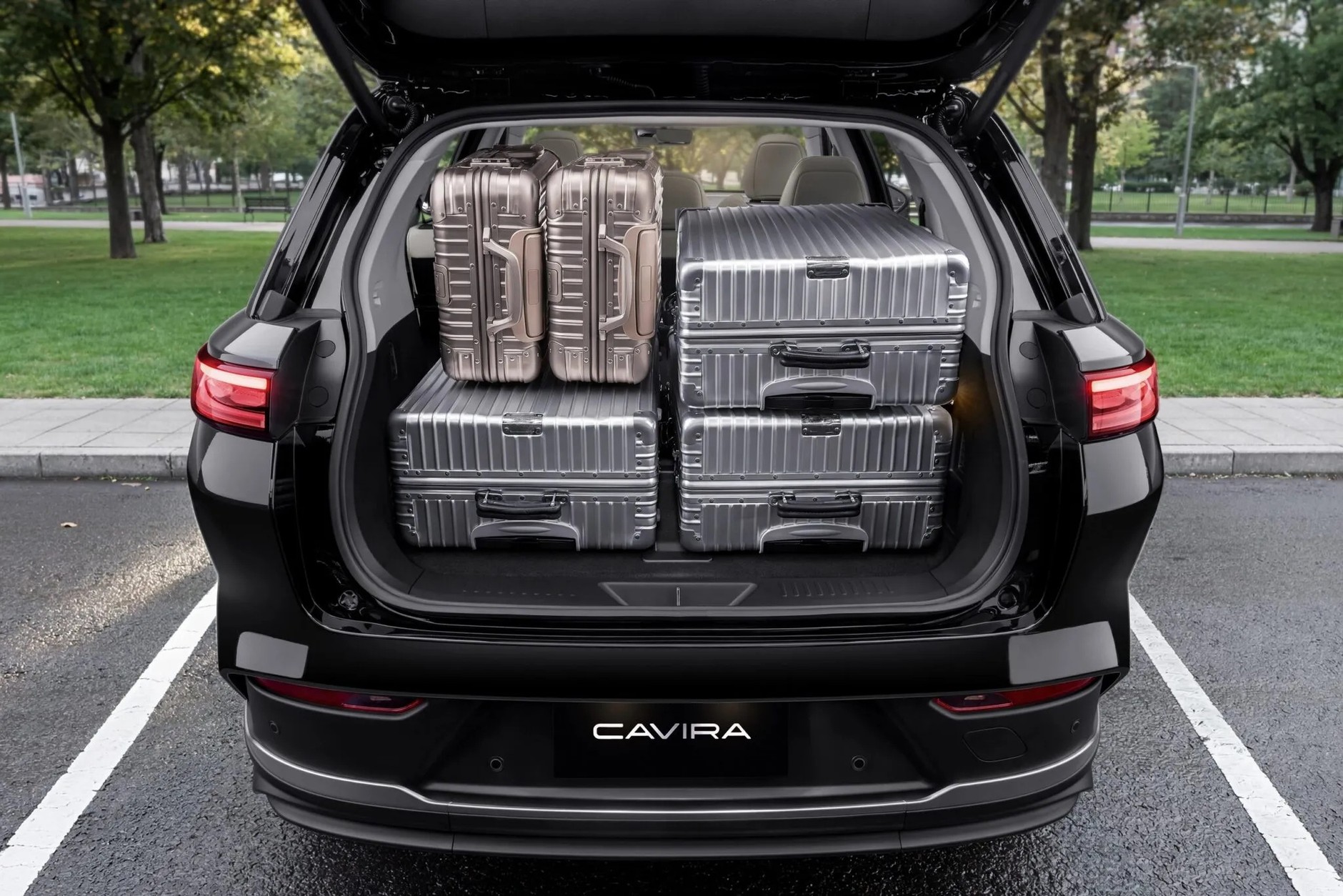 Foxtron Cavira, elektryczny SUV tajwańskiego partnera EMP