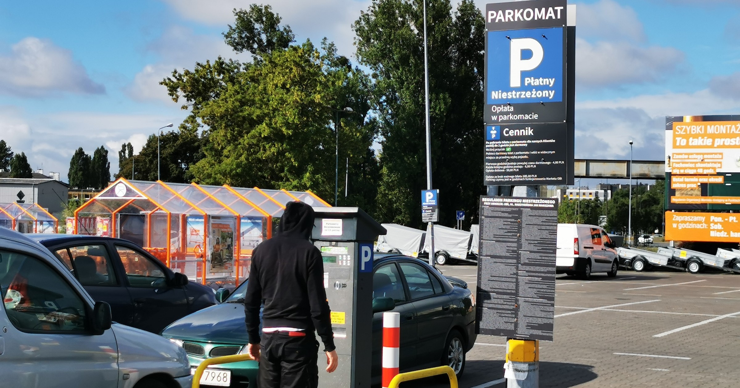 Parking płatny pod sklepem OBI
