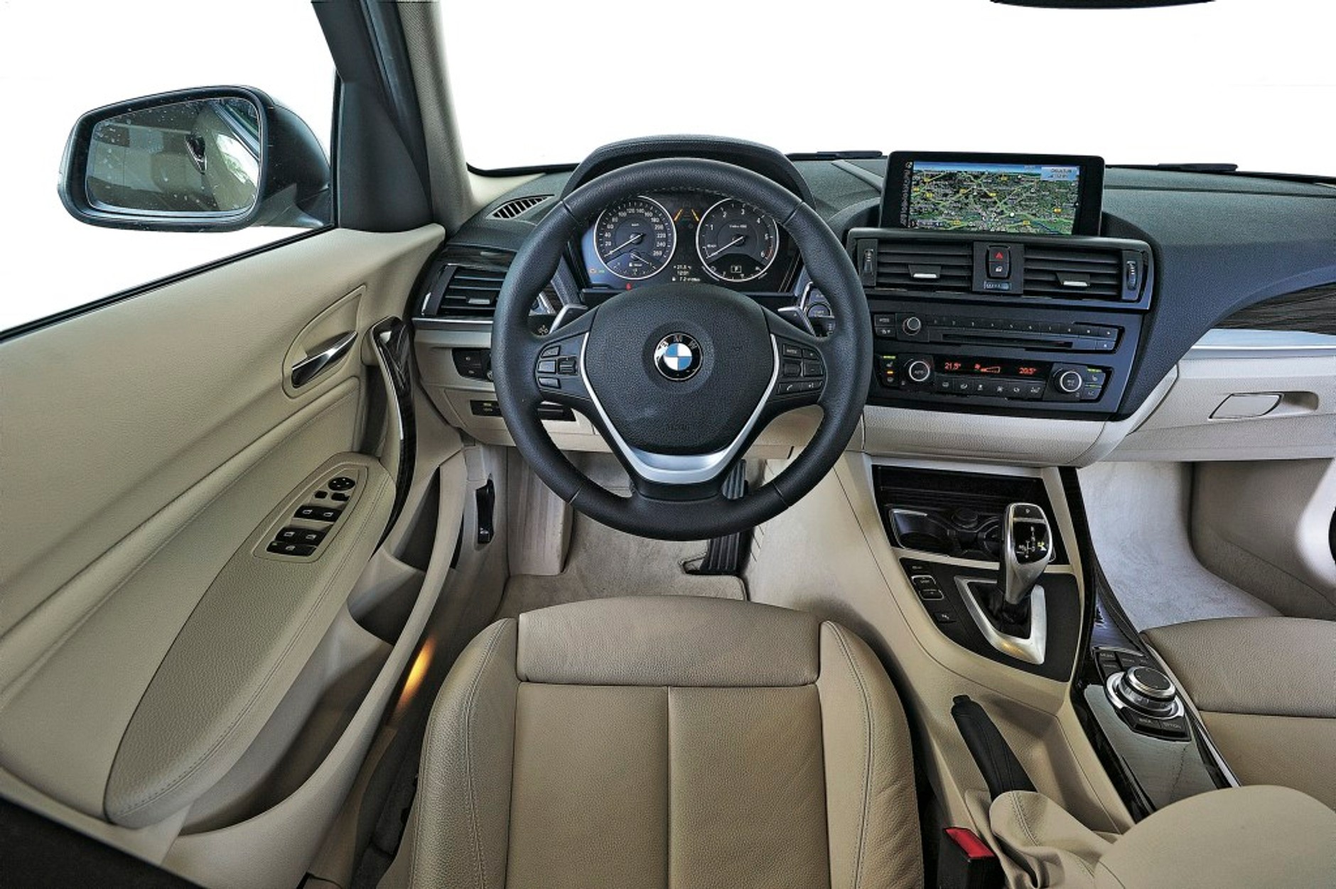 BMW 120d, kokpit