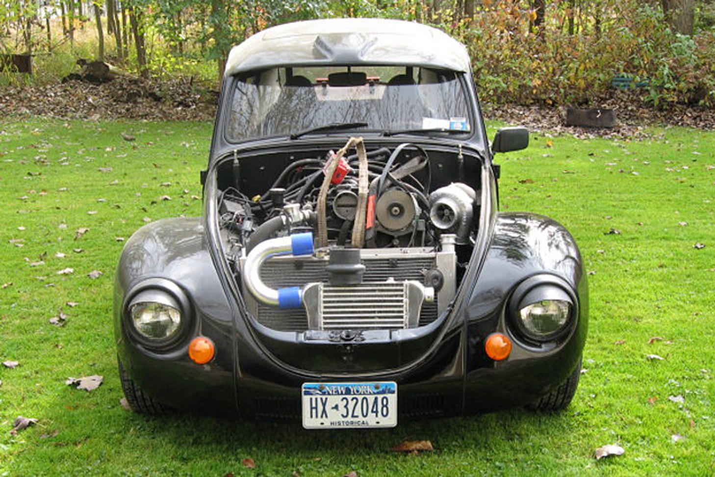 VW Garbus napędzany silnikiem V8
