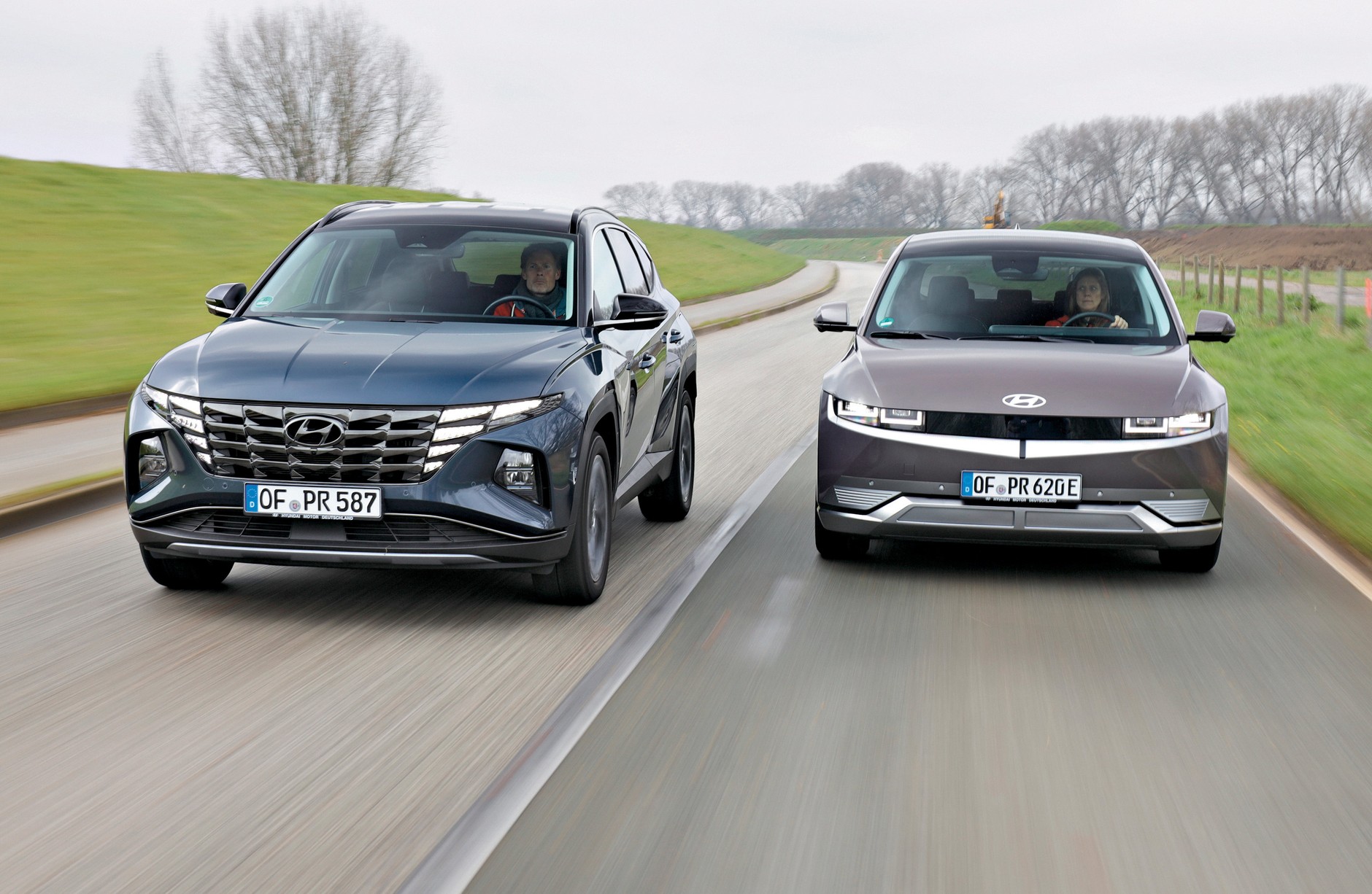 Hyundai „potrafi w design”. W Tucsonie światła zostały zintegrowane z grillem, a Ioniq jest po prostu spektakularny.