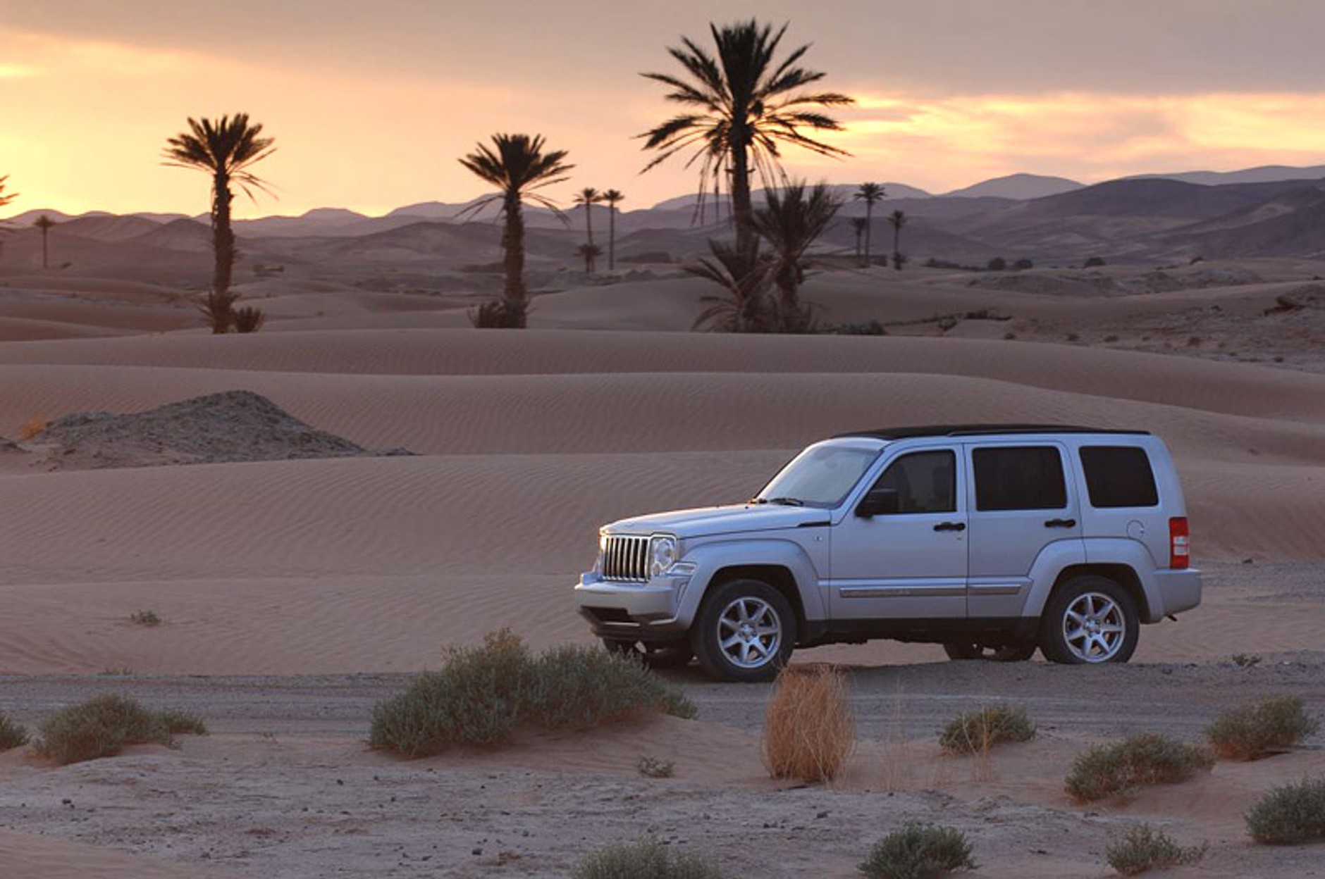 Jeep Cherokee na trasie Dakaru – pierwsze wrażenia z jazdy