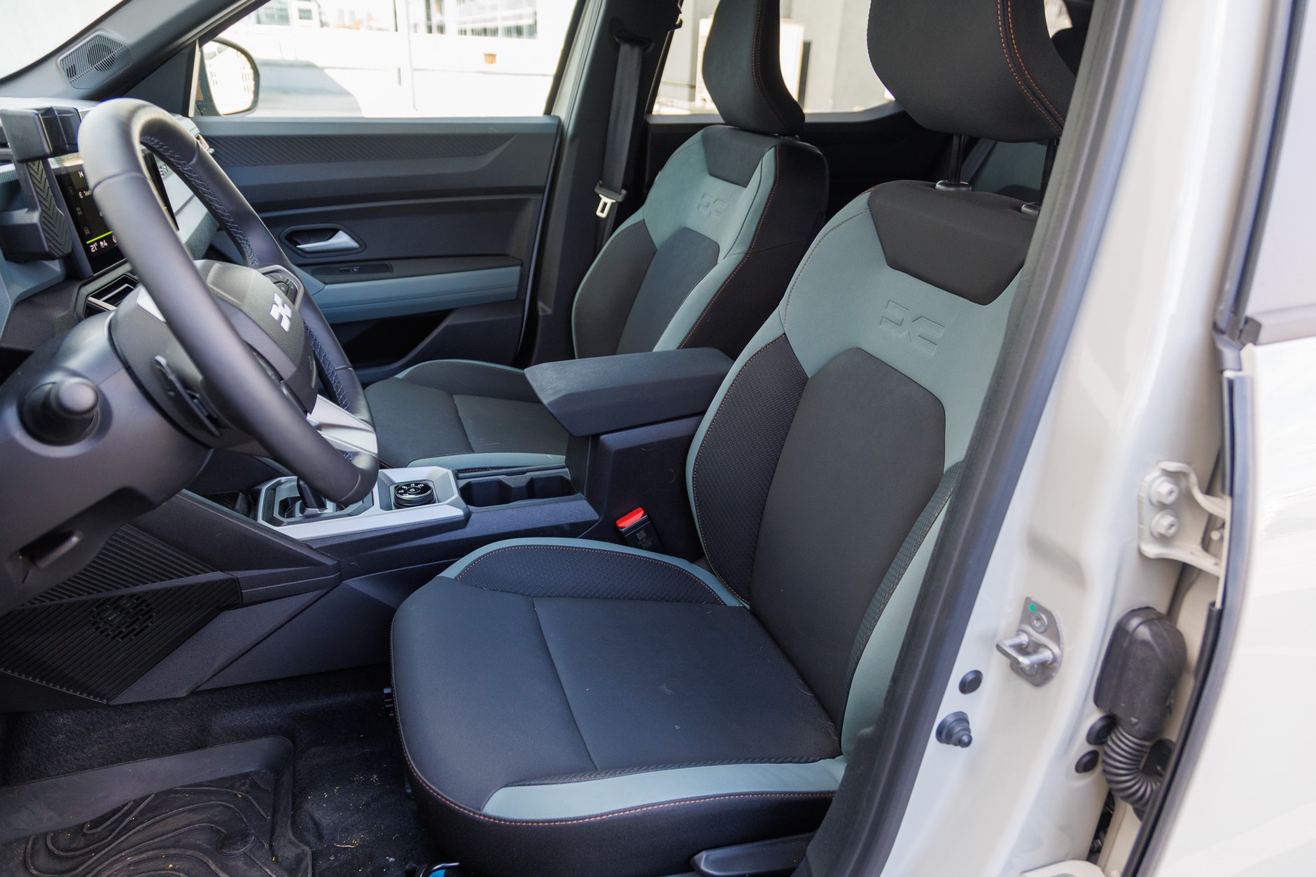 2026 Dacia Duster Hybrid-G 150 4x4