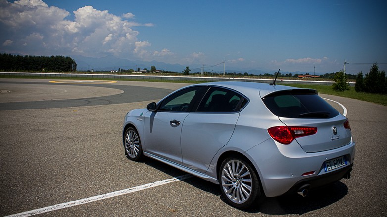Alfa Romeo Giulietta "Quadrifoglio Verde"