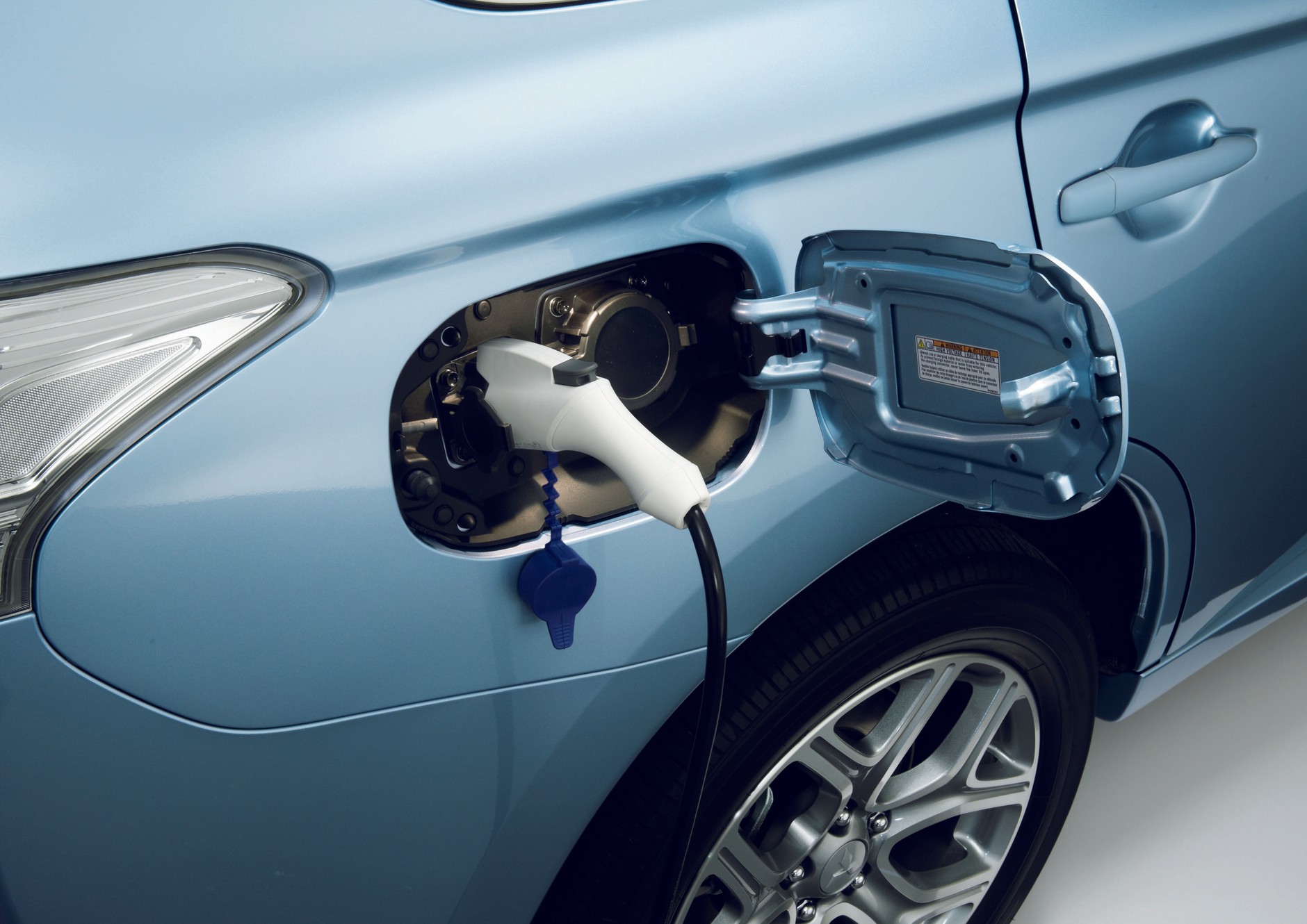 Mitsubishi Outlander PHEV: elektryczna rewolucja