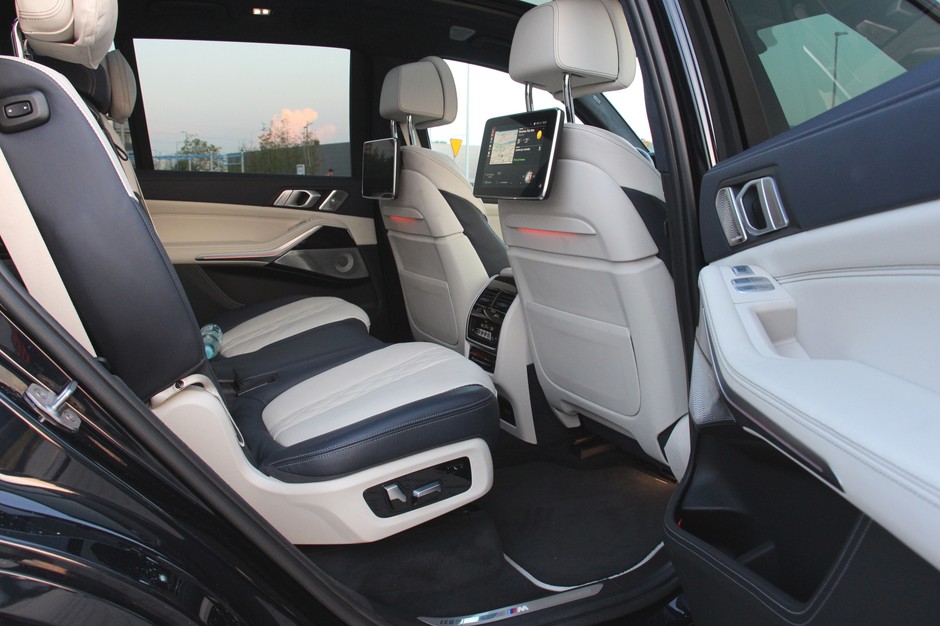 BMW X7 M50d