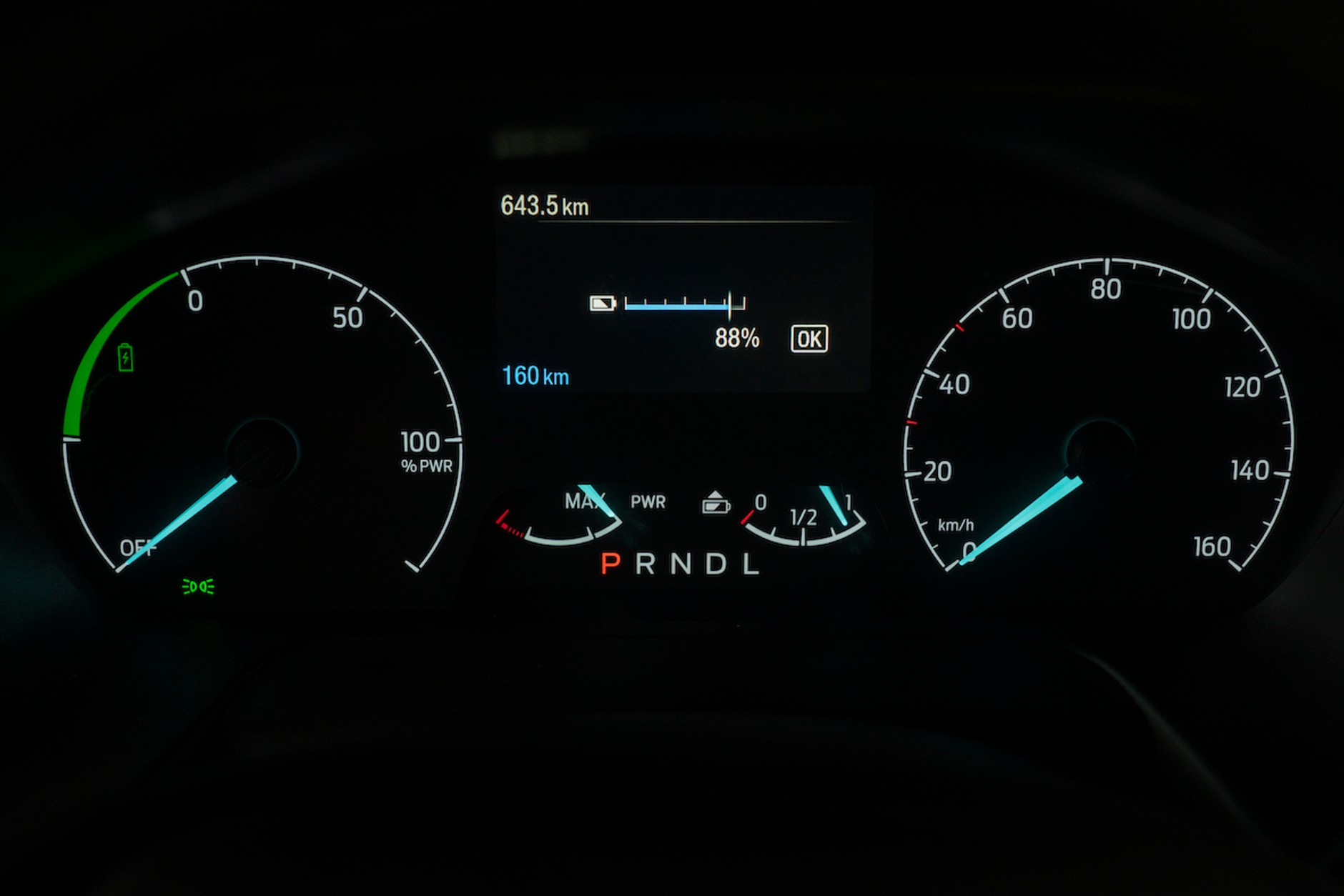 Ford E-Transit 1 generacja 2022 (Ford Pro)