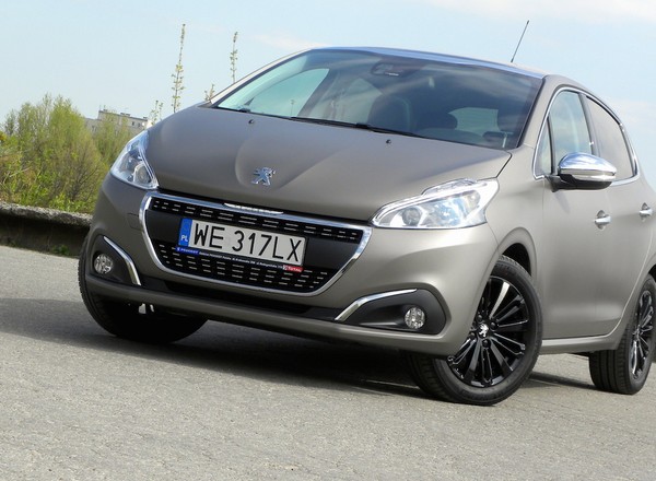 Peugeot 208 1.2 PureTech Allure – Błyszczy nawet w macie
