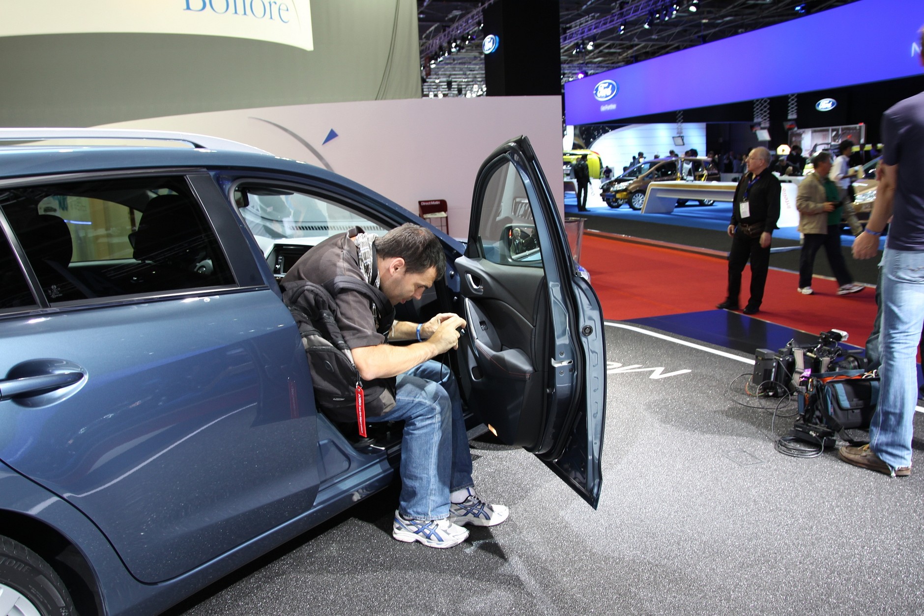 Szpiedzy na targach w Paryżu