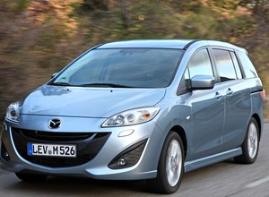 Mazda 5: rodzina będzie z niej bardzo zadowolona, a kierowca?