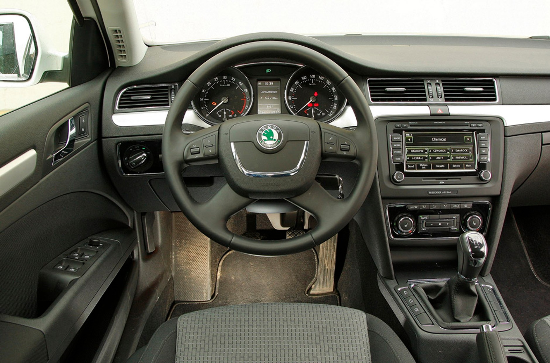 Skoda Superb: czy to materiał na idealną taksówkę?