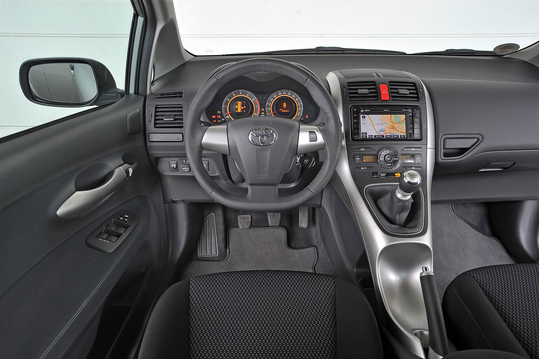 Toyota Auris I (2007-12)