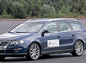 Volkswagen zaprezentował PyroBrake – aktywnego asystenta hamowania