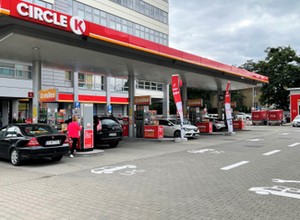 Circle K rusza z promocją na długi weekend. Na stacjach będą rabaty do 30 groszy na litrze