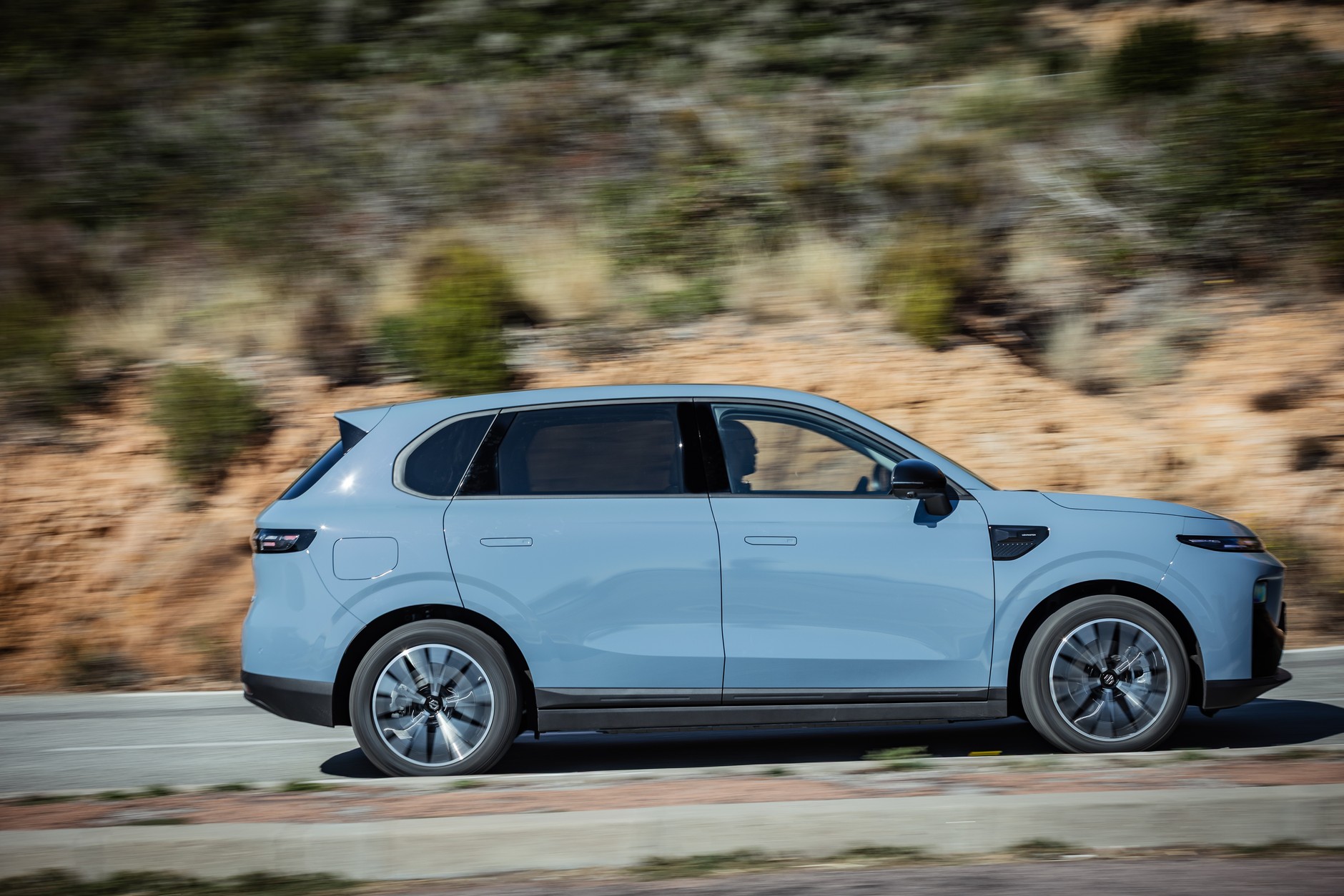 Leapmotor B10 Hybrid EV