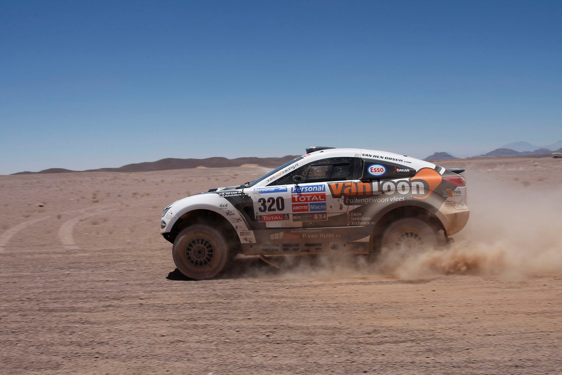 Rajd Dakar 2011: Hołowczyc utrzymał pozycję, Czachor awansuje (4.etap, wyniki, fot. Willy Weyens)