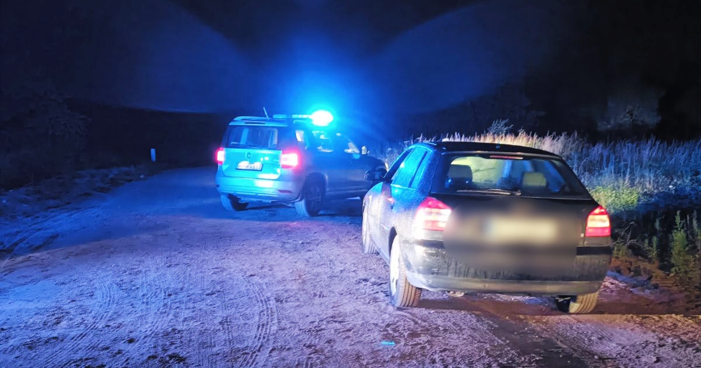 Obraz pochodzący z serwisu https://bialystok.policja.gov.pl/po2/aktualnosci/96490,POSCIG-ZA-16-LETNIM-KIEROWCA-AUDI.html