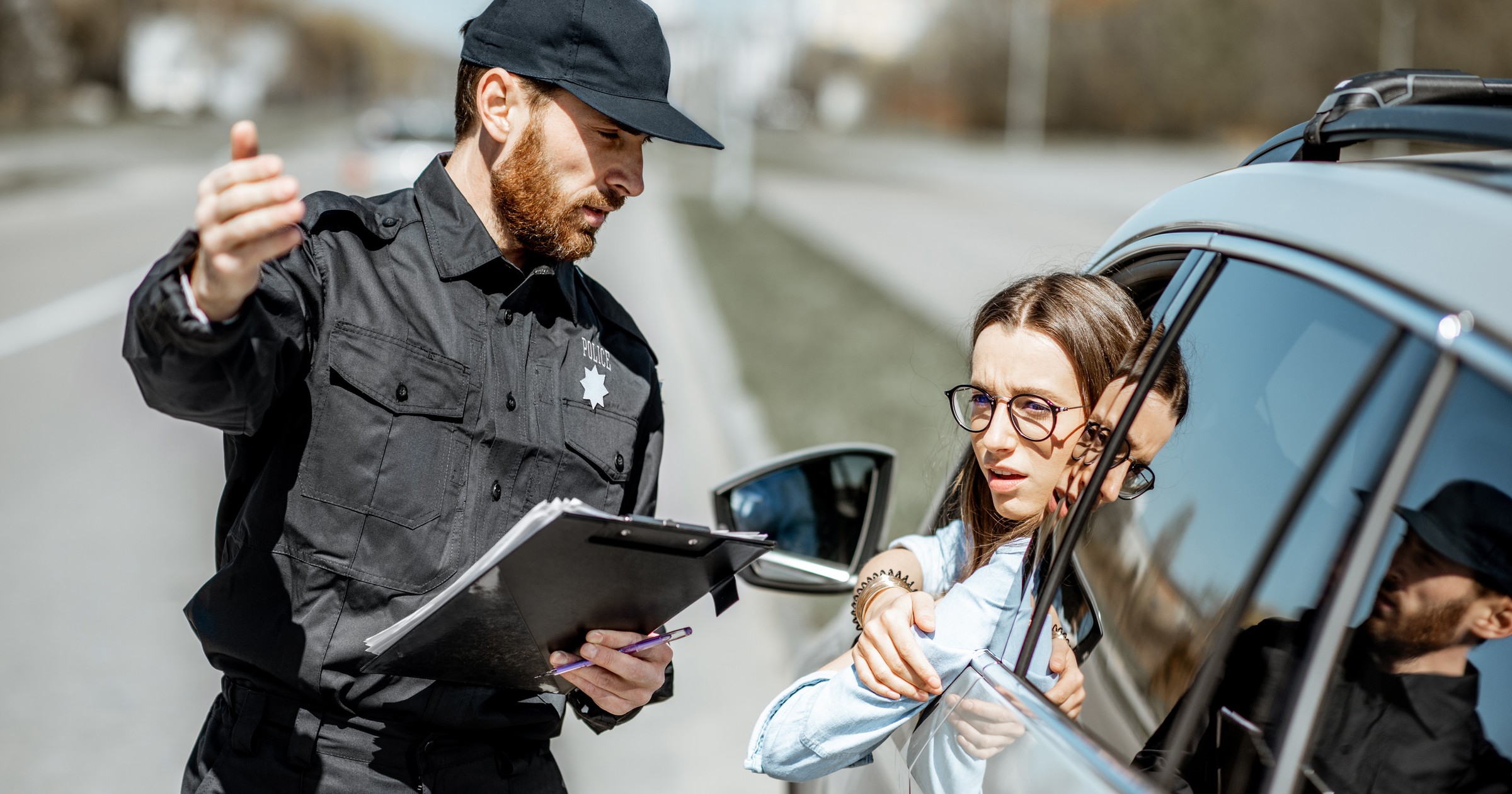 Lepiej przed wyjazdem się dokształcić, niż się później tłumaczyć. Za granicą przepisy drogowe mogą być zupełnie inne od naszych. 